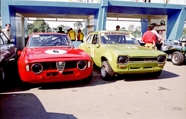 (03-2a)(85-18-18) 1968 Alfa Romeo 1300GTA Jr.／Ford Escort RS.jpg